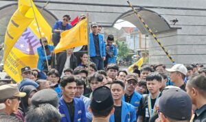 PMII Lampung melakukan demonstrasi evaluasi sejumlah program pemerintah pusat yang bermasalah.